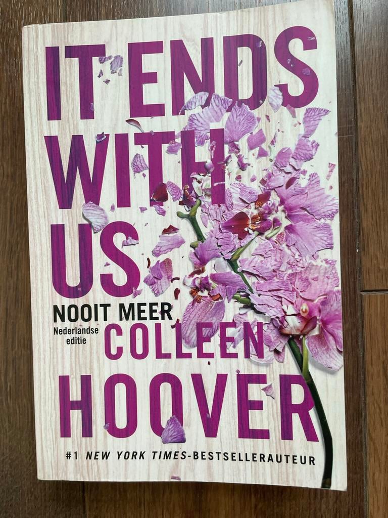 It Ends With Us - Colleen Hoover (Nederlandse editie), Boeken, Romans, Ophalen of Verzenden, Zo goed als nieuw, Nederland