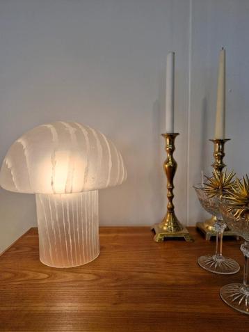 Vintage mushroom tafellamp glas wit jaren 70 beschikbaar voor biedingen