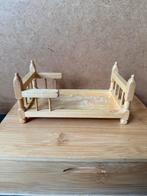 Bed - hxbxd 7.4x8.7x15.5cm - hout, Ophalen of Verzenden, Zo goed als nieuw, Poppenhuis