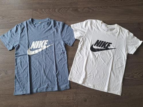 2x Shirt  Nike  - M    jusa17, Kleding | Heren, T-shirts, Zo goed als nieuw, Maat 48/50 (M), Blauw, Ophalen of Verzenden