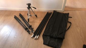 Camera statief en statieven voor achtergronddoek beschikbaar voor biedingen