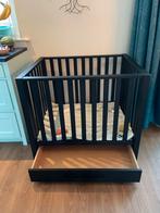 Zwarte box met lade, Ophalen, Gebruikt, Rechthoekig, In hoogte verstelbaar