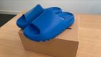 Adidas Yeezy Slide Azure | Maat 44,5, Nieuw, Blauw, Ophalen of Verzenden, Yeezy