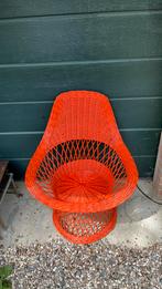 Vintage oranje rieten fauteuil, Ophalen, Zo goed als nieuw, 75 tot 100 cm, 50 tot 75 cm