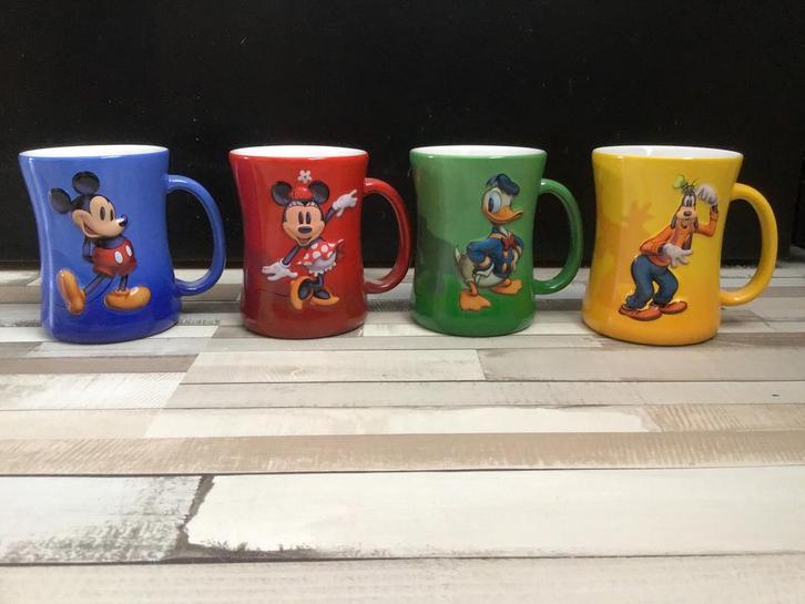 Mok Mickey Mouse, Minnie Mouse, Goofy en Donald Duck, Verzamelen, Disney, Zo goed als nieuw, Servies, Mickey Mouse, Ophalen of Verzenden