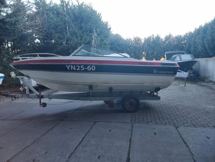 boot thompson 140 pk, Watersport en Boten, Motorboten en Motorjachten, Gebruikt, Polyester, Tot 6 meter, Benzine, Binnenboordmotor
