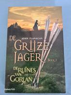 John Flanagan - De ruïnes van Gorlan, Ophalen of Verzenden, Zo goed als nieuw, John Flanagan