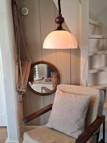 Vintage Hanglamp met Houten Details beschikbaar voor biedingen
