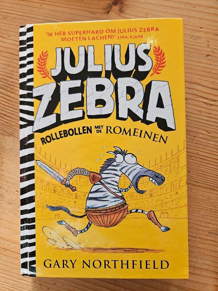 Julius Zebra Rolt met de Romeinen - Gary Northfield, Boeken, Kinderboeken | Jeugd | onder 10 jaar, Zo goed als nieuw, Fictie algemeen