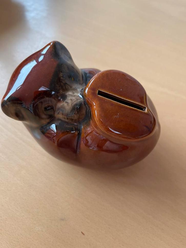 Goebel spaarpot. Beertje. Genummerd, Verzamelen, Spaarpotten, Gebruikt, Dier, Steen, Aardewerk of Keramiek, Ophalen of Verzenden
