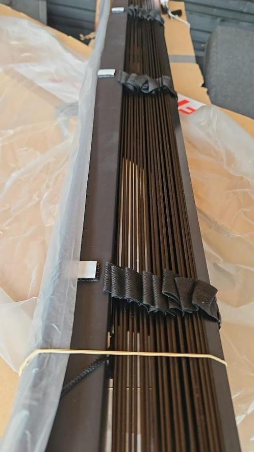 NIEUW! houten jaloezie zwart+ band 137cm breed x 74 hoog, Huis en Inrichting, Stoffering | Gordijnen en Lamellen, Zo goed als nieuw