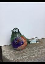 Klein glazen vogeltje met gat aan onderzijde dus kan op stok, Ophalen of Verzenden, Zo goed als nieuw