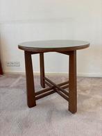 Mooie houten bijzettafel met glazen blad, Minder dan 55 cm, Gebruikt, Rond, Hout