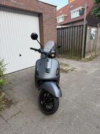 VESPA GTS 300 SUPER SPORT. BOUWJAAR 2017, Particulier, Scooter