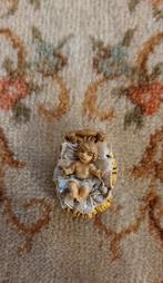 Kindje Jezus in kribbe uit Antieke Italiaanse kerstgroep, Ophalen of Verzenden