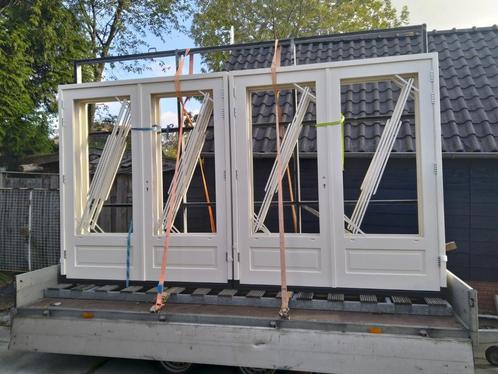 Kozijn met dubbele deuren (hardhout), Doe-het-zelf en Verbouw, Deuren en Horren, Zo goed als nieuw, Buitendeur, 215 cm of meer