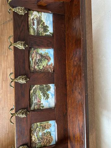 Vintage kapstok beschikbaar voor biedingen