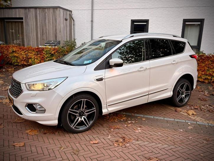 Ford Kuga Vignale 2.0 TDCi Automaat 180PK AWD*Leder*Trekhaak, Auto's, Ford, Particulier, Kuga, 4x4, ABS, Achteruitrijcamera, Adaptieve lichten