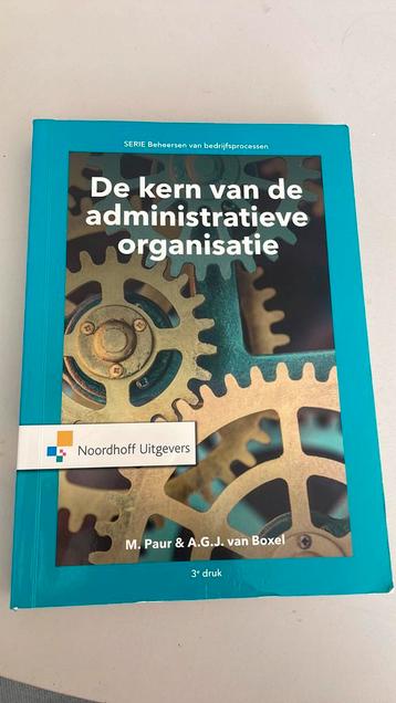 De kern van de administratieve organisatie beschikbaar voor biedingen