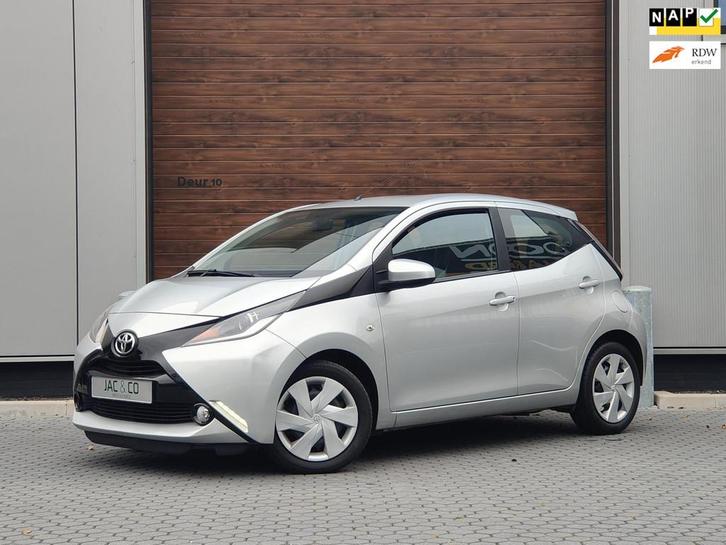 Toyota Aygo 1.0 VVT-i X-PLAY / NAVI / CAMERA / AUTOMAAT, Auto's, Toyota, Bedrijf, Te koop, Aygo, ABS, Achteruitrijcamera, Airbags