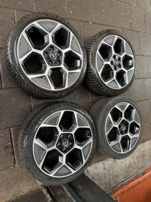 Opel astra L 18 inch orig velgen combo Sports Tourer GSE, Auto-onderdelen, Banden en Velgen, Banden en Velgen, Zomerbanden, 18 inch