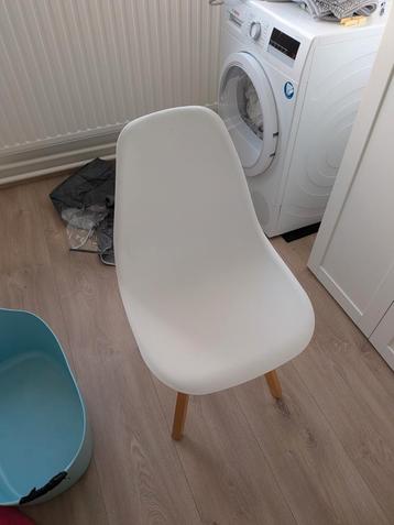 2x Witte Eetkamerstoel - Modern Design beschikbaar voor biedingen
