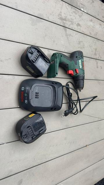 Bosch accuboormachine met oplader en 2 Li-ion accu's beschikbaar voor biedingen