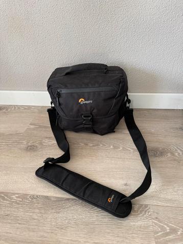 Lowepro Cameratas nova 180 AW2 beschikbaar voor biedingen