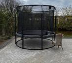 Trampoline MOET NU WEG, Ophalen