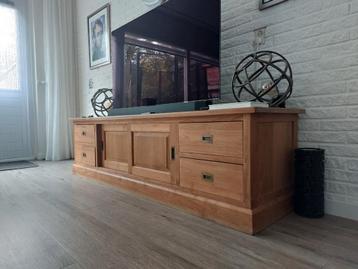 teak tv meubel met opbergruimte beschikbaar voor biedingen