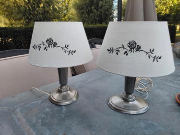 Klassieke tinnen lampen met mooie bewerkte kap  beschikbaar voor biedingen