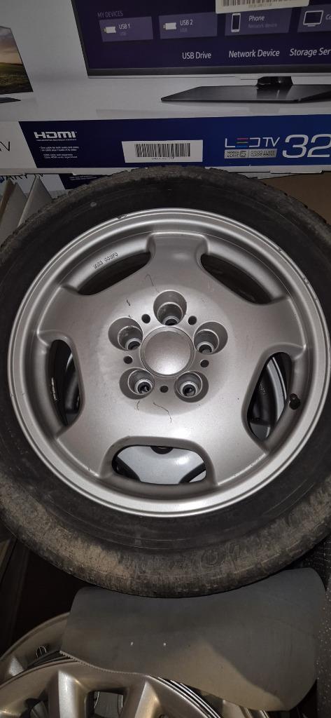 Originele Mercedes 16 inch lichtmetalen velgen 4 stuks, Auto diversen, Wieldoppen, Gebruikt, Ophalen