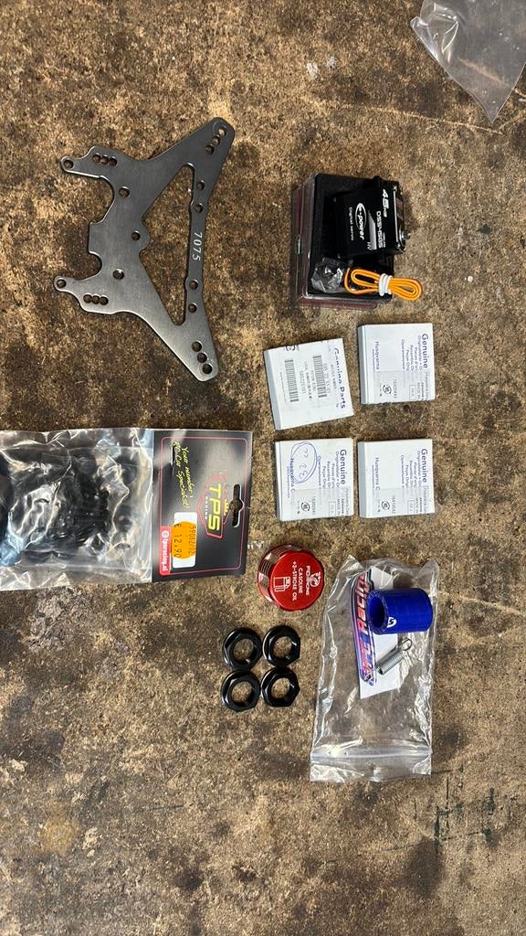 Lot Losi 5ive T onderdelen nieuw., Ophalen of Verzenden, Nieuw, Auto