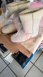 Winter laars, UGG, Maat 42/44 (L), Nieuw, Ophalen of Verzenden