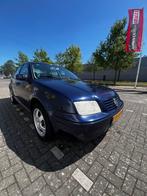 Zuinige Volkswagen Bora 1.6 77KW 2004 Blauw Trendline, Auto's, Volkswagen, Bora, 4 cilinders, Blauw, 1200 kg
