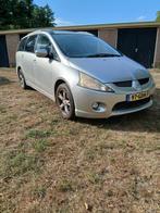 Mitsubishi Grandis 2.4 Mivec 7 2008 Grijs, Auto's, Voorwielaandrijving, 164 pk, 7 stoelen, Handgeschakeld