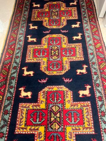 Perzisch vloerkleed beschikbaar voor biedingen