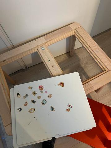 Kinder Tafel en Stoel Set beschikbaar voor biedingen