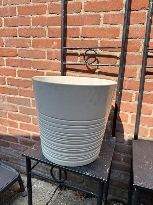 Muskot Bloempot ikea 36cm 3 stuks, 1 mét mooie kentia palm, Tuin en Terras, Bloempotten, Zo goed als nieuw, Aardewerk, Minder dan 40 cm