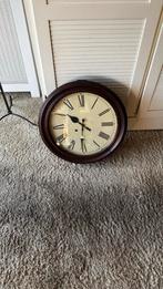 Antieke Engelse Schoolklok, Ophalen of Verzenden, Gebruikt, Analoog, Wandklok