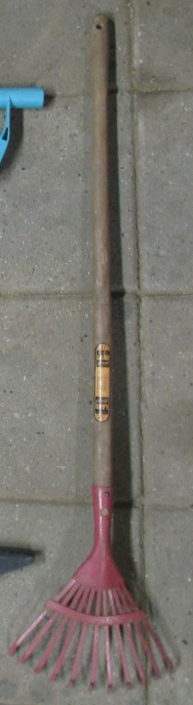 tuingereedschap  vintage bladhark  / nieuwe losslosse steel, Tuin en Terras, Hand-tuingereedschap, Gebruikt, Overige soorten, Ophalen of Verzenden