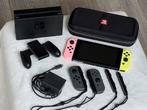 Nintendo Switch + extra controllers en accessoires, Spelcomputers en Games, Spelcomputers | Nintendo Switch, Ophalen, Zo goed als nieuw