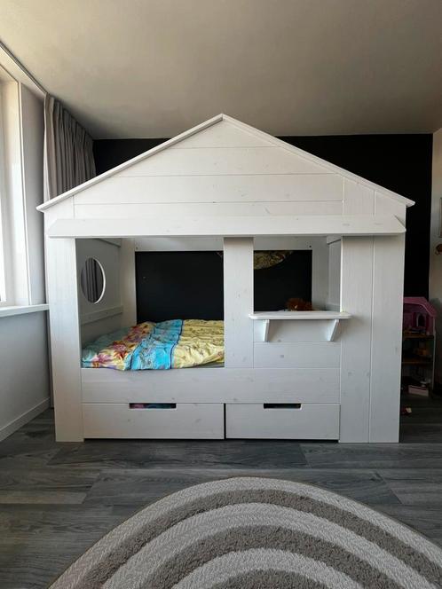 Woood Huisie Bedstee, Kinderen en Baby's, Kinderkamer | Stapelbedden en Hoogslapers, Zo goed als nieuw, Ophalen of Verzenden