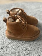 UGGS veterboots maat 23,5, Ophalen, Zo goed als nieuw, Jongetje of Meisje, Schoentjes