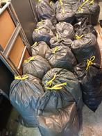 PARTIJ KLEDING 24 ZAKKEN,EEN KOOP. TOTAAL 29 ZAKKEN, Diversen, Rommelmarktspullen, Ophalen