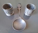 Tinnen bewerkte bekers en sierlepel, Antiek en Kunst, Antiek | Tin, Ophalen of Verzenden