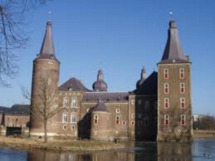 20% korting pp entree Kasteel Hoensbroek, Tickets en Kaartjes, Musea, Drie personen of meer, Kortingskaart