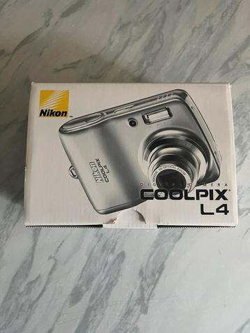 Nikon Coolpix L4 camera - gloednieuw beschikbaar voor biedingen