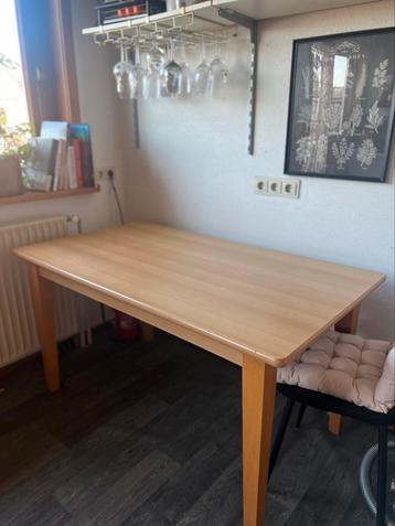 Eettafel 140x80 beschikbaar voor biedingen