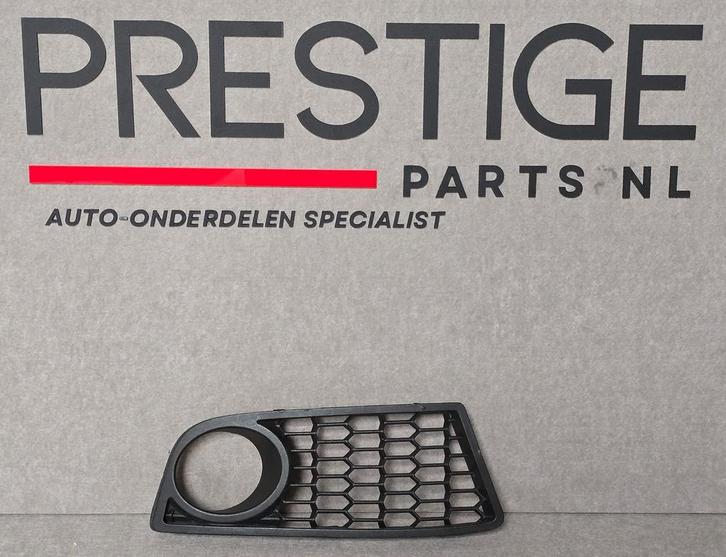 BMW Serie 1 F20 M PAKKET MISTLAMP ROOSTER RECHTS 51118048968, Auto-onderdelen, Carrosserie en Plaatwerk, Bumper, Voor, Gebruikt